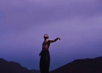 6LACK - Talk Back